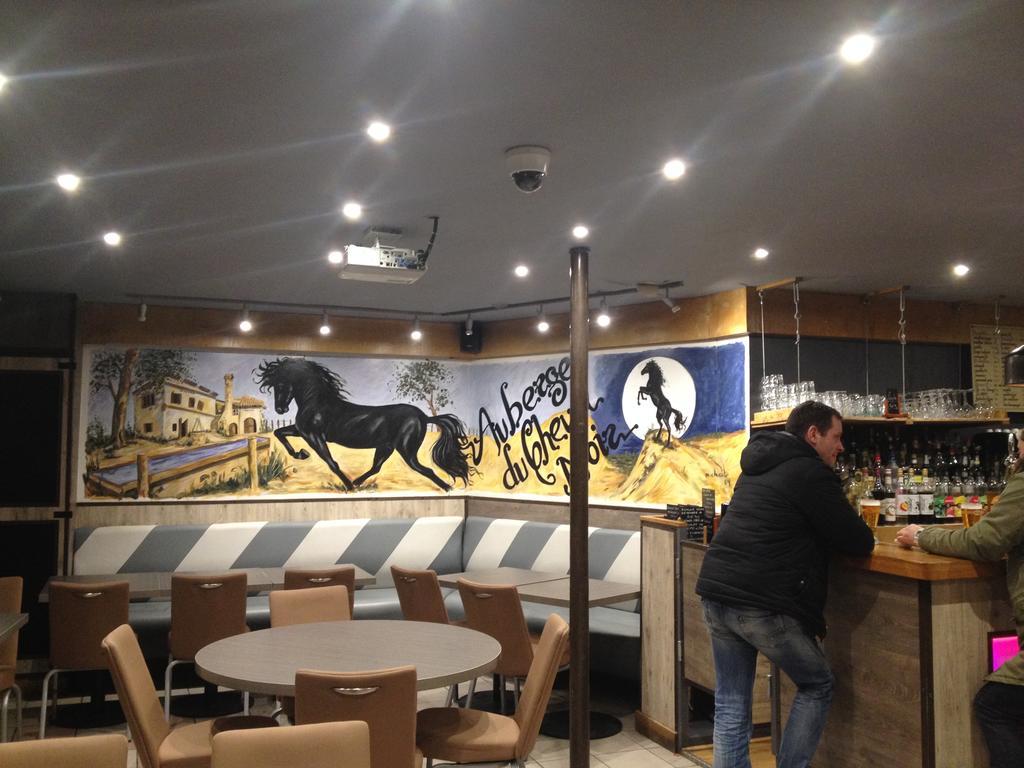 黑马帕丽斯潘廷酒店 庞坦 外观 照片